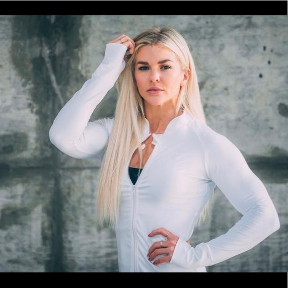 Runners Jacket - Picture 2 of 3